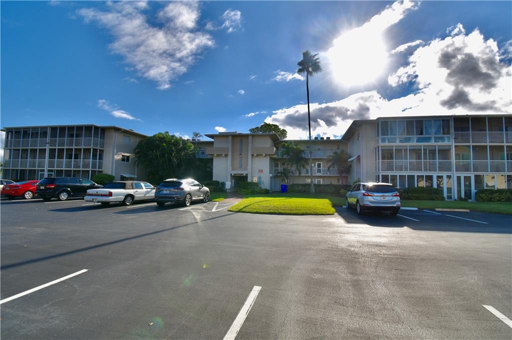 LAKE CLARKE GARDENS - Residential