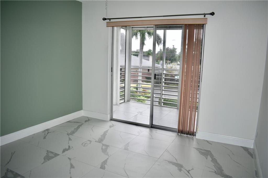 LAKE CLARKE GARDENS - Residential