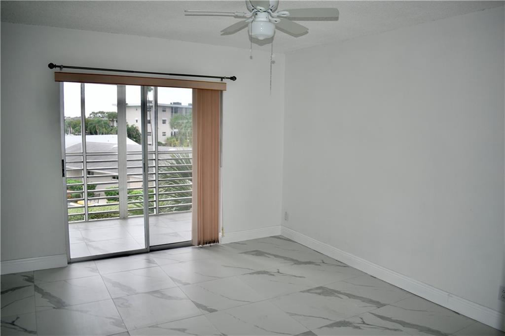 LAKE CLARKE GARDENS - Residential