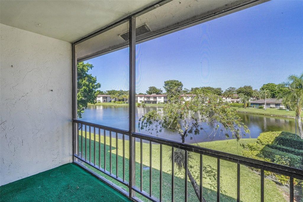 Photo of 21338 Juego Circle #11B, Boca Raton, FL 33433 (MLS # F10498580)