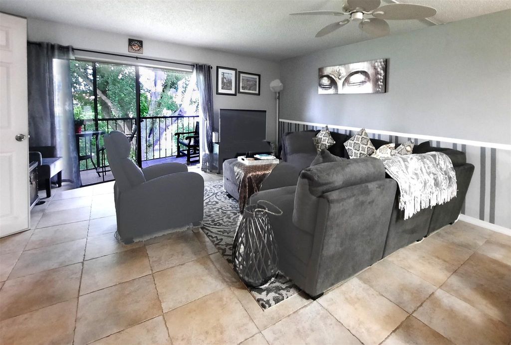 Photo of 291 S Hollybrook Dr #305, Pembroke Pines, FL 33025 (MLS # F10531175)