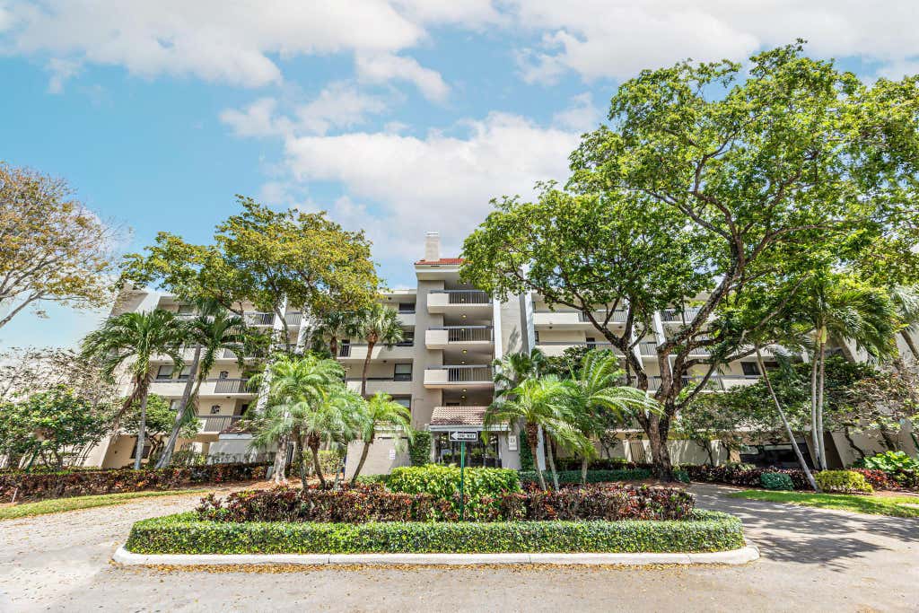 Photo of 2025 Lavers Circle #D406, Delray Beach, FL 33444 (MLS # R11081724)