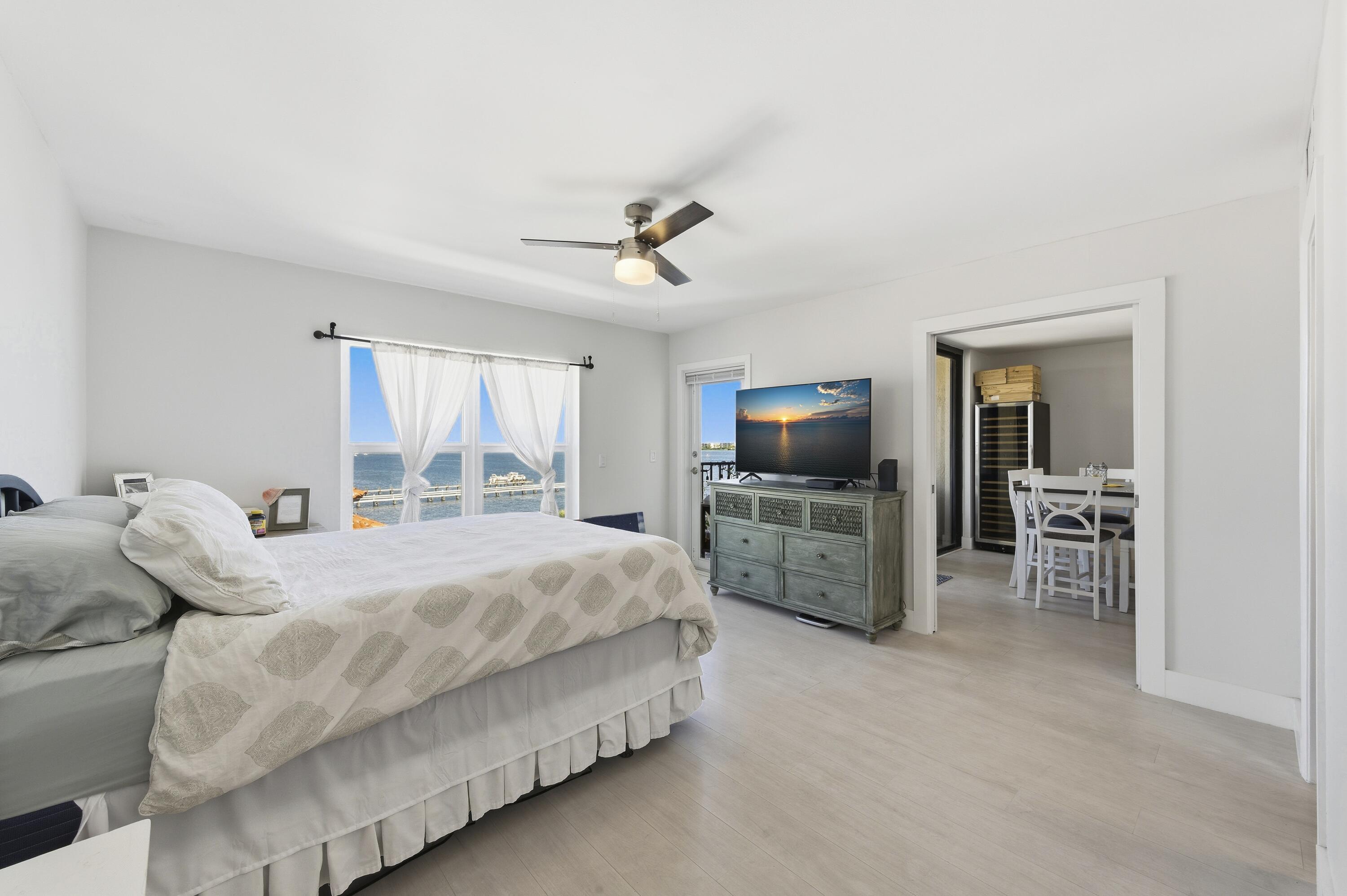 HIDDEN HARBOUR OF THE PALM BEACHES CONDO - Residential Lease