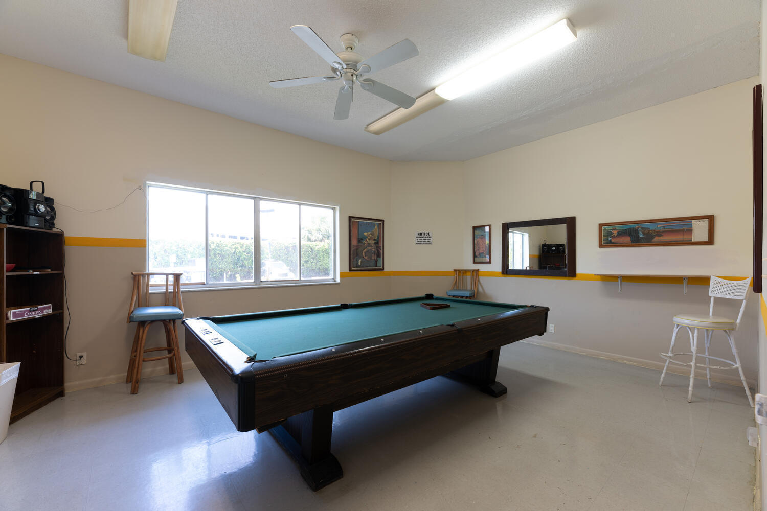 HIDDEN HARBOUR OF THE PALM BEACHES CONDO - Residential Lease