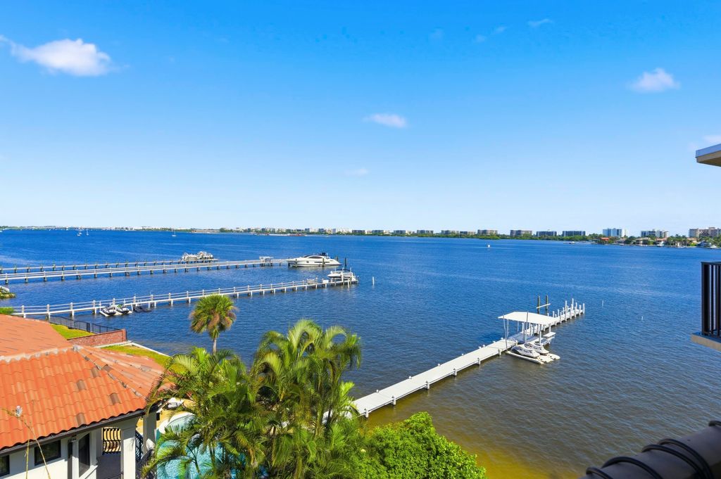 Photo of 896 N Federal Highway #523, Lantana, FL 33462 (MLS # B26026413)