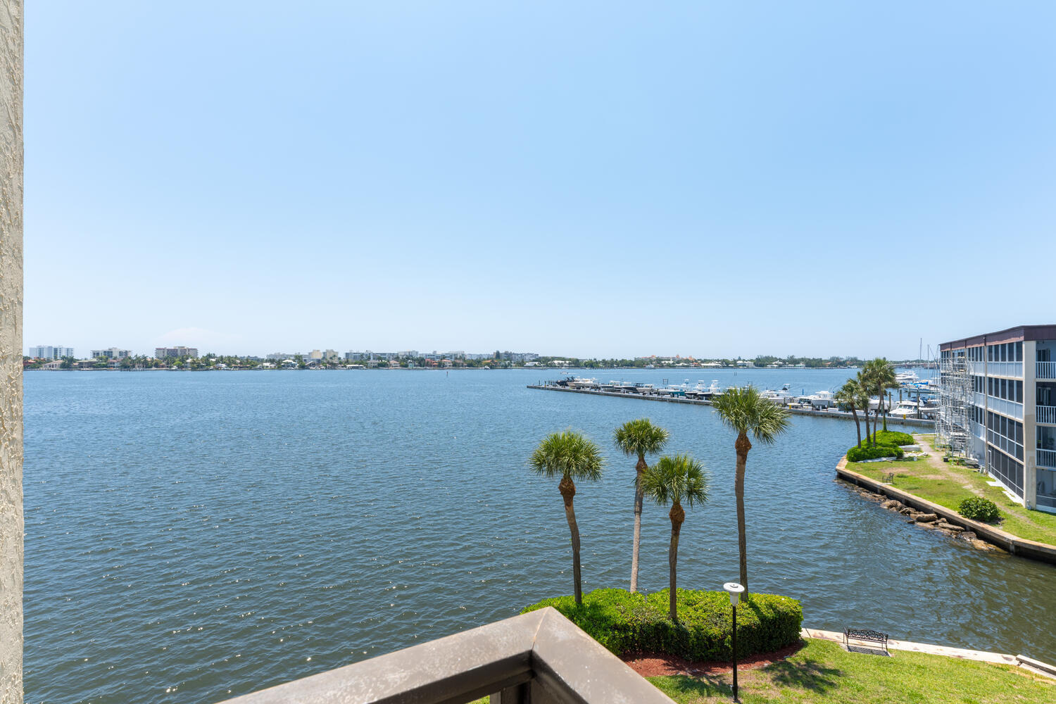 HIDDEN HARBOUR OF THE PALM BEACHES CONDO - Residential Lease