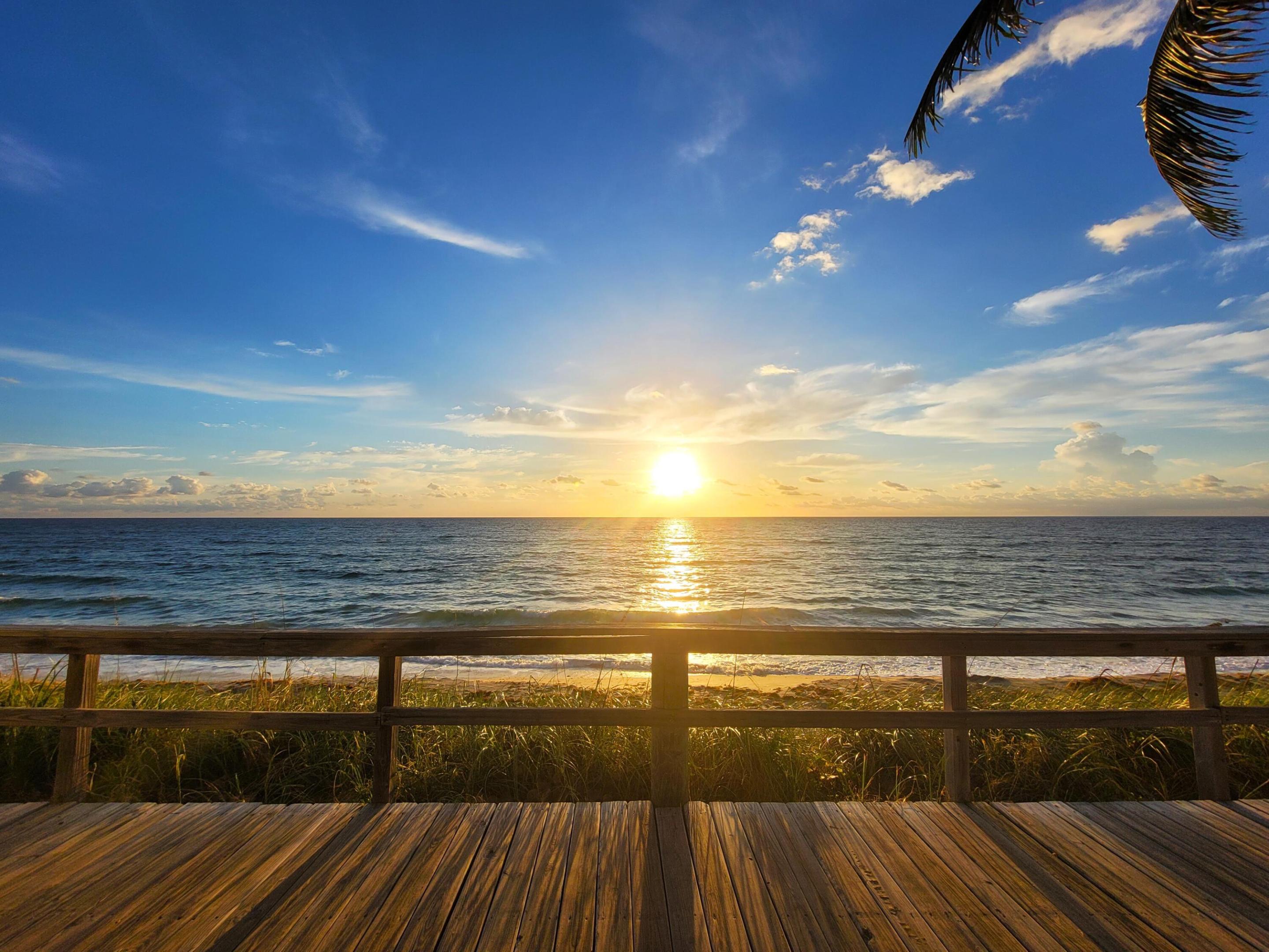 HIDDEN HARBOUR OF THE PALM BEACHES CONDO - Residential Lease