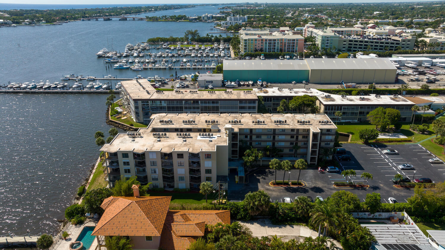 HIDDEN HARBOUR OF THE PALM BEACHES CONDO - Residential Lease