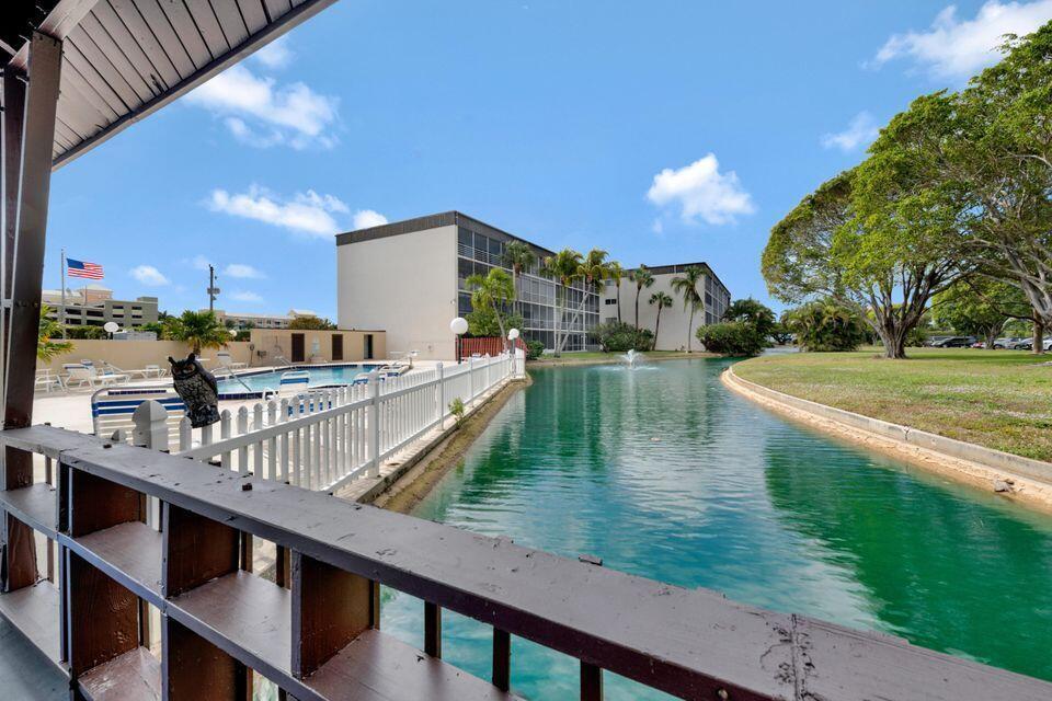 HIDDEN HARBOUR OF THE PALM BEACHES CONDO - Residential Lease