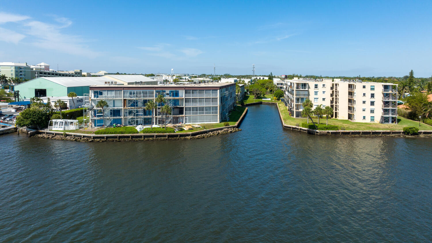 HIDDEN HARBOUR OF THE PALM BEACHES CONDO - Residential Lease