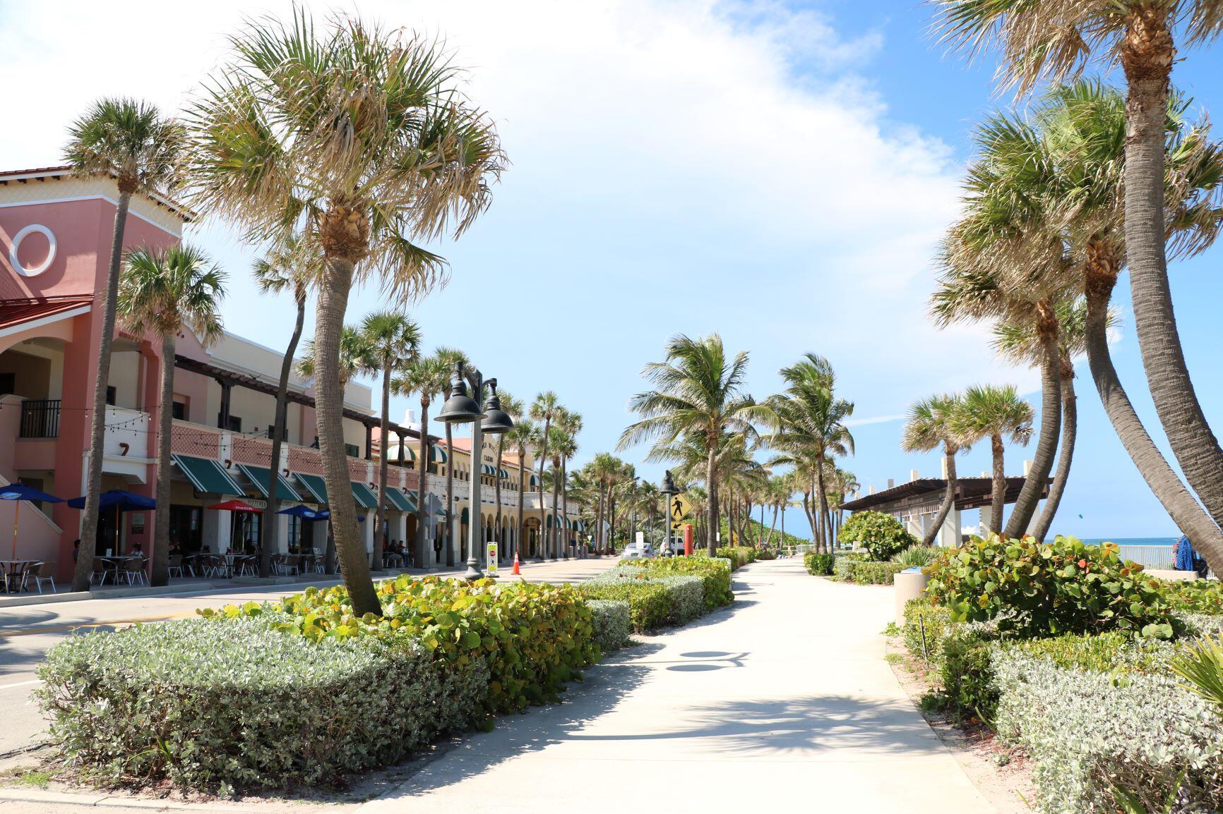 HIDDEN HARBOUR OF THE PALM BEACHES CONDO - Residential Lease