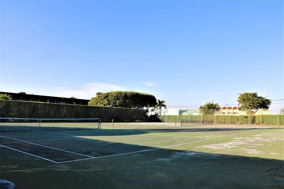 HIDDEN HARBOUR OF THE PALM BEACHES CONDO - Residential Lease