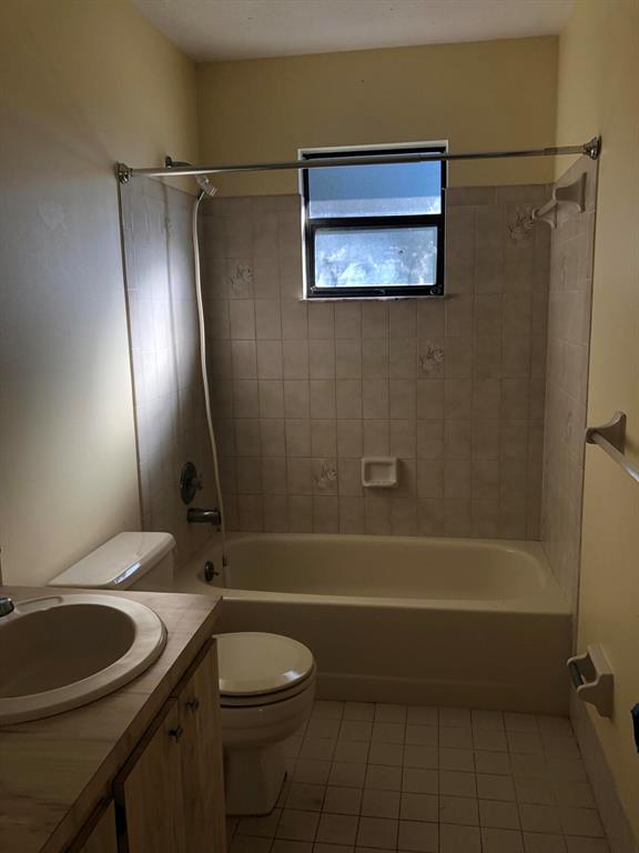 LAKEWOOD PARK UNIT 7 - Residential Lease