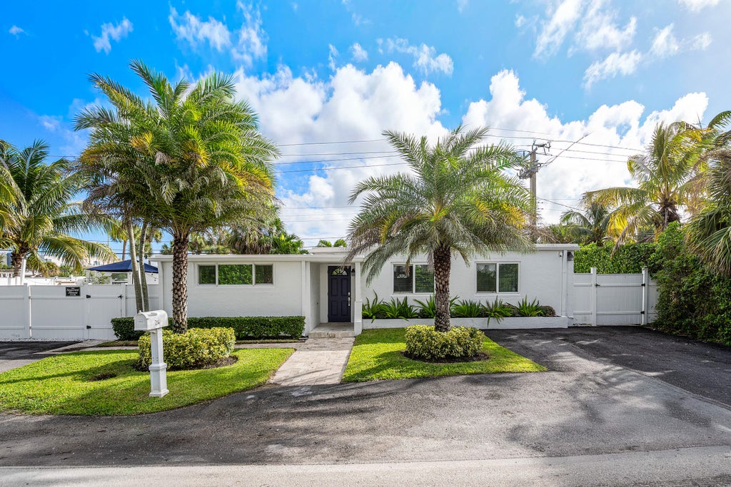 Photo of 214 SEACREST Lane, Delray Beach, FL 33444 (MLS # B26094894)