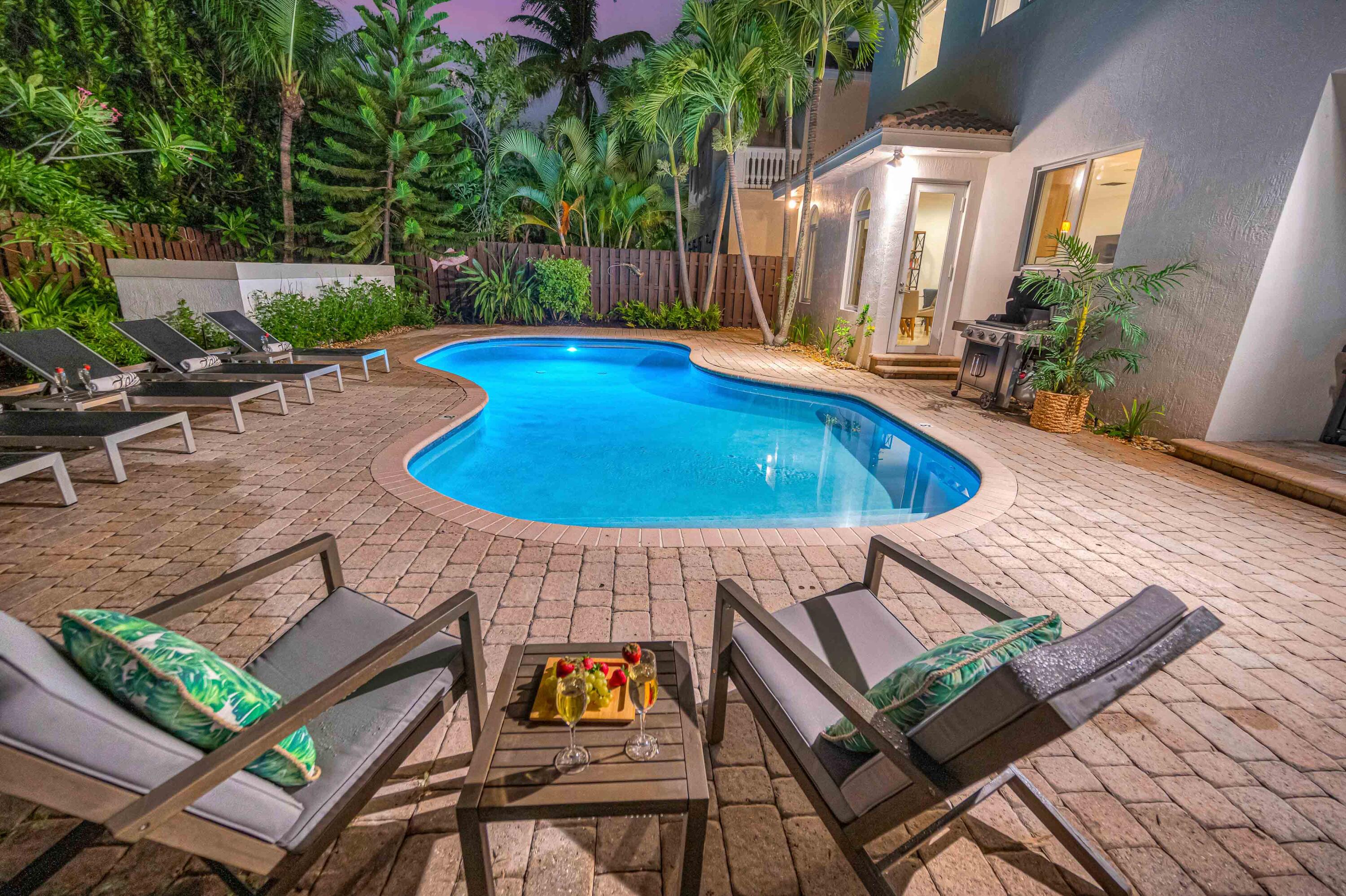 LAS OLAS BY THE SEA EXT - Residential