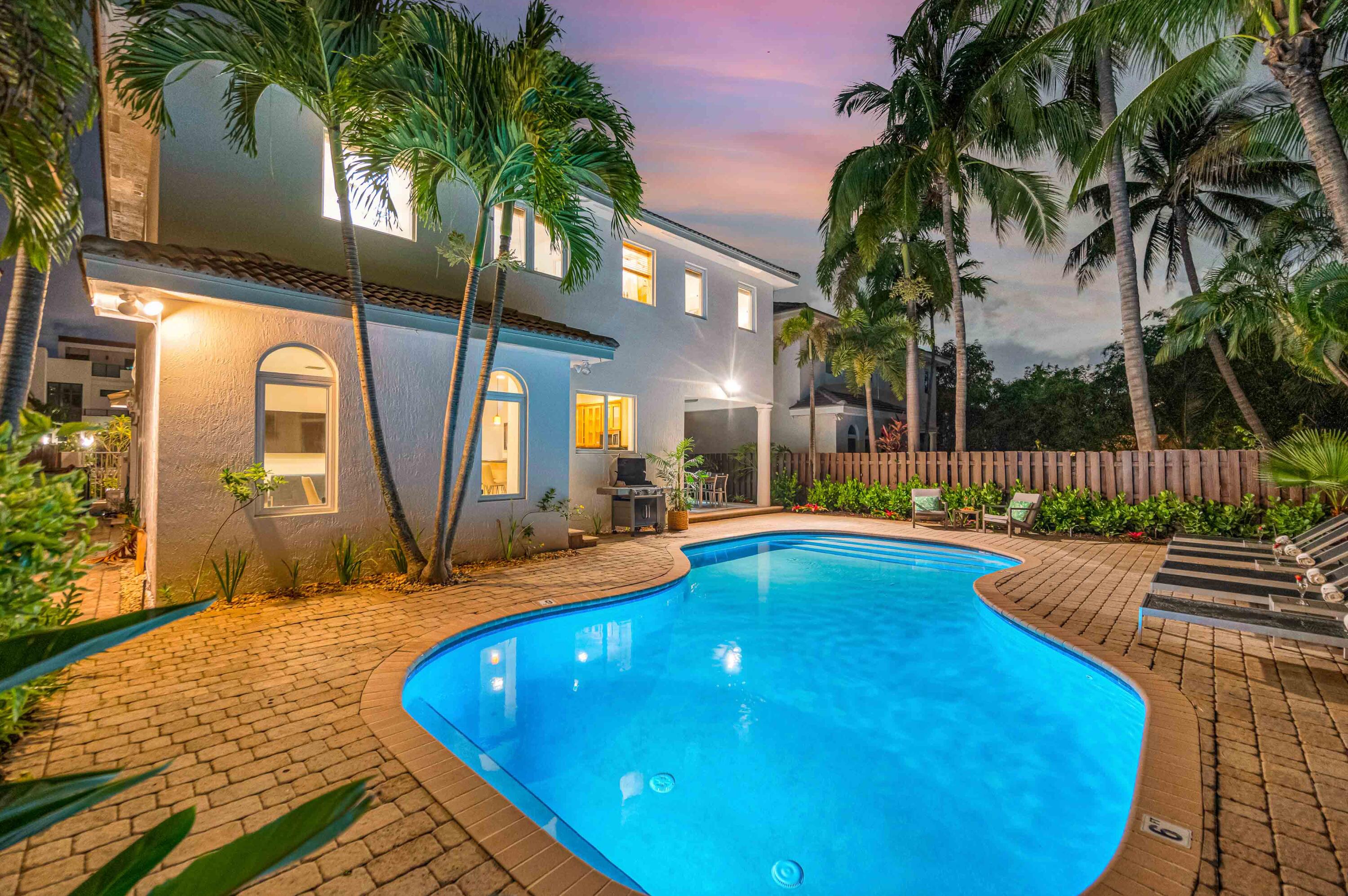 LAS OLAS BY THE SEA EXT - Residential