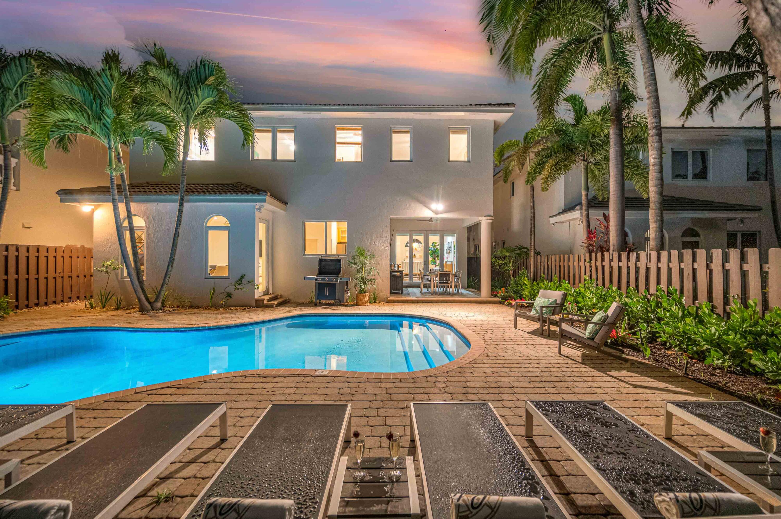 LAS OLAS BY THE SEA EXT - Residential