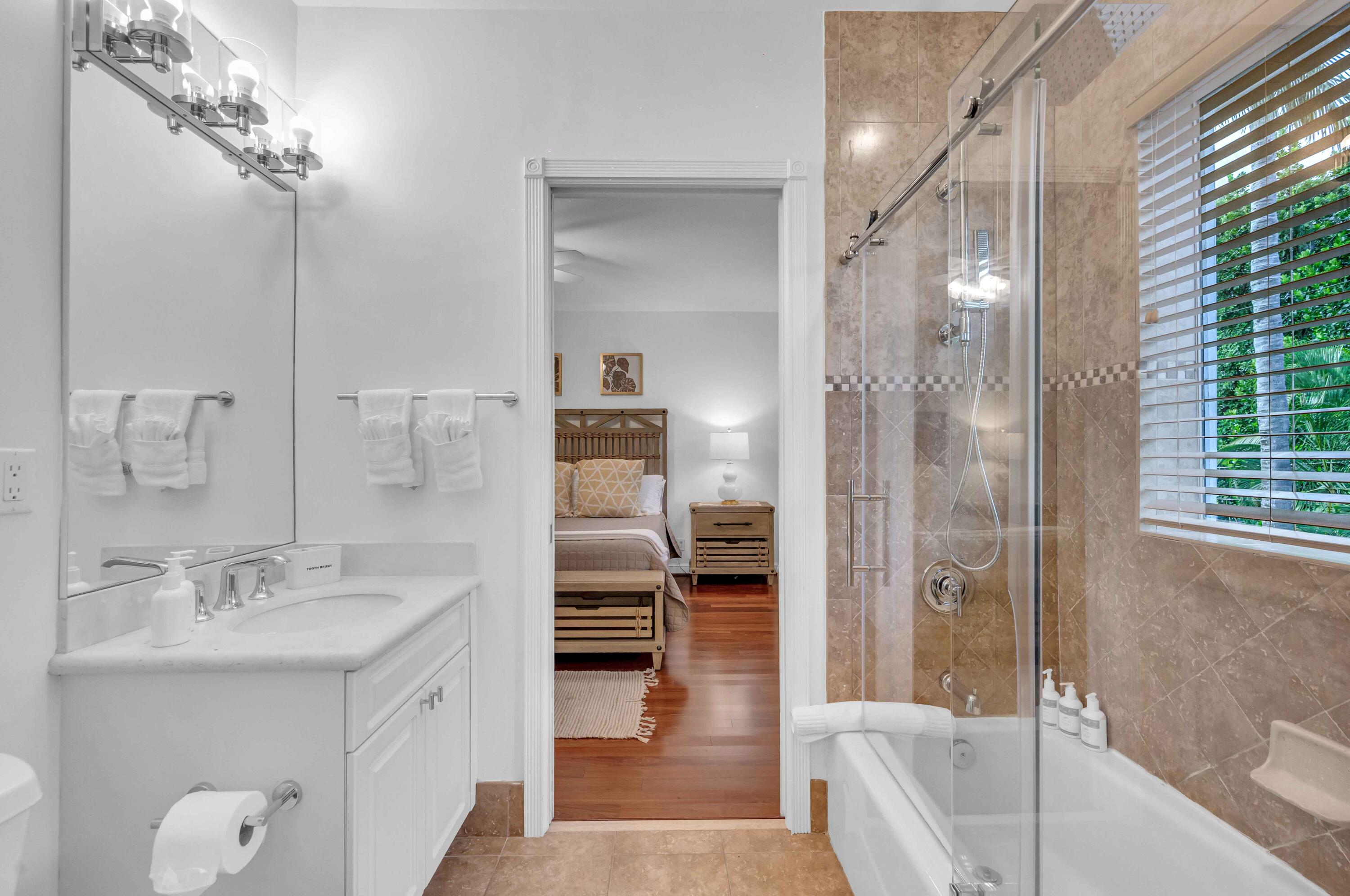 LAS OLAS BY THE SEA EXT - Residential