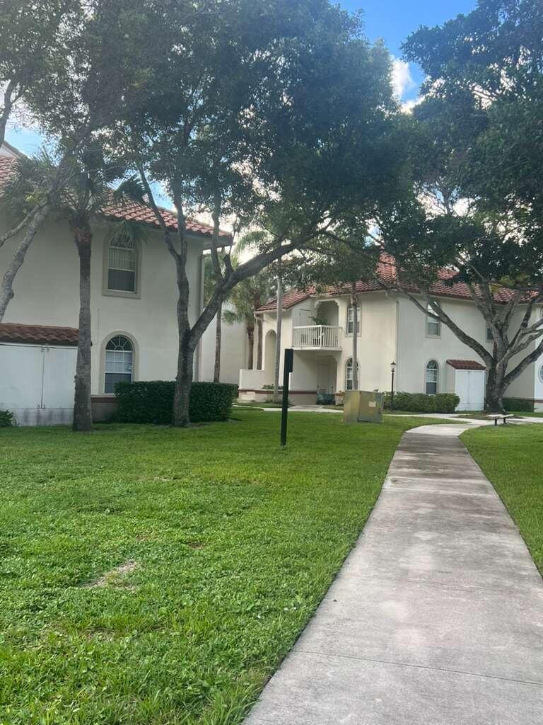 MEADOWBROOK AT PGA CONDO - Residential