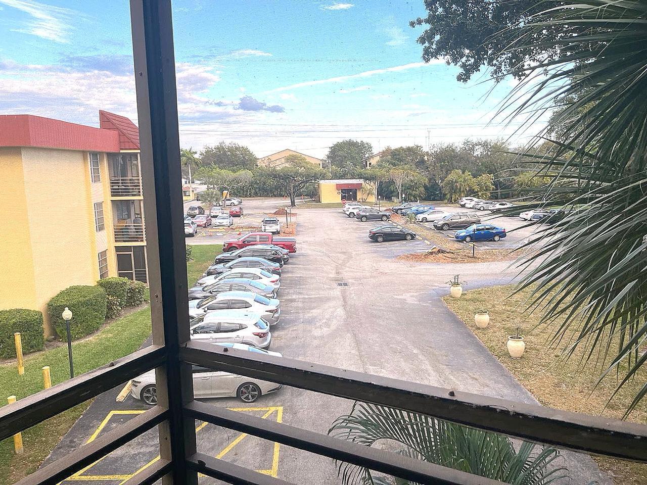 FOXCROFT CONDOMINIUMS - Residential