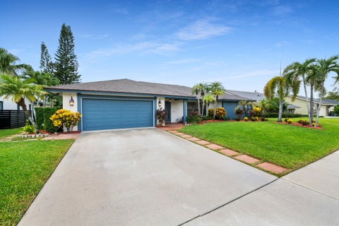 Tiny photo for 14358 BLACKBERRY Drive, Wellington, FL 33414 (MLS # B26070164)