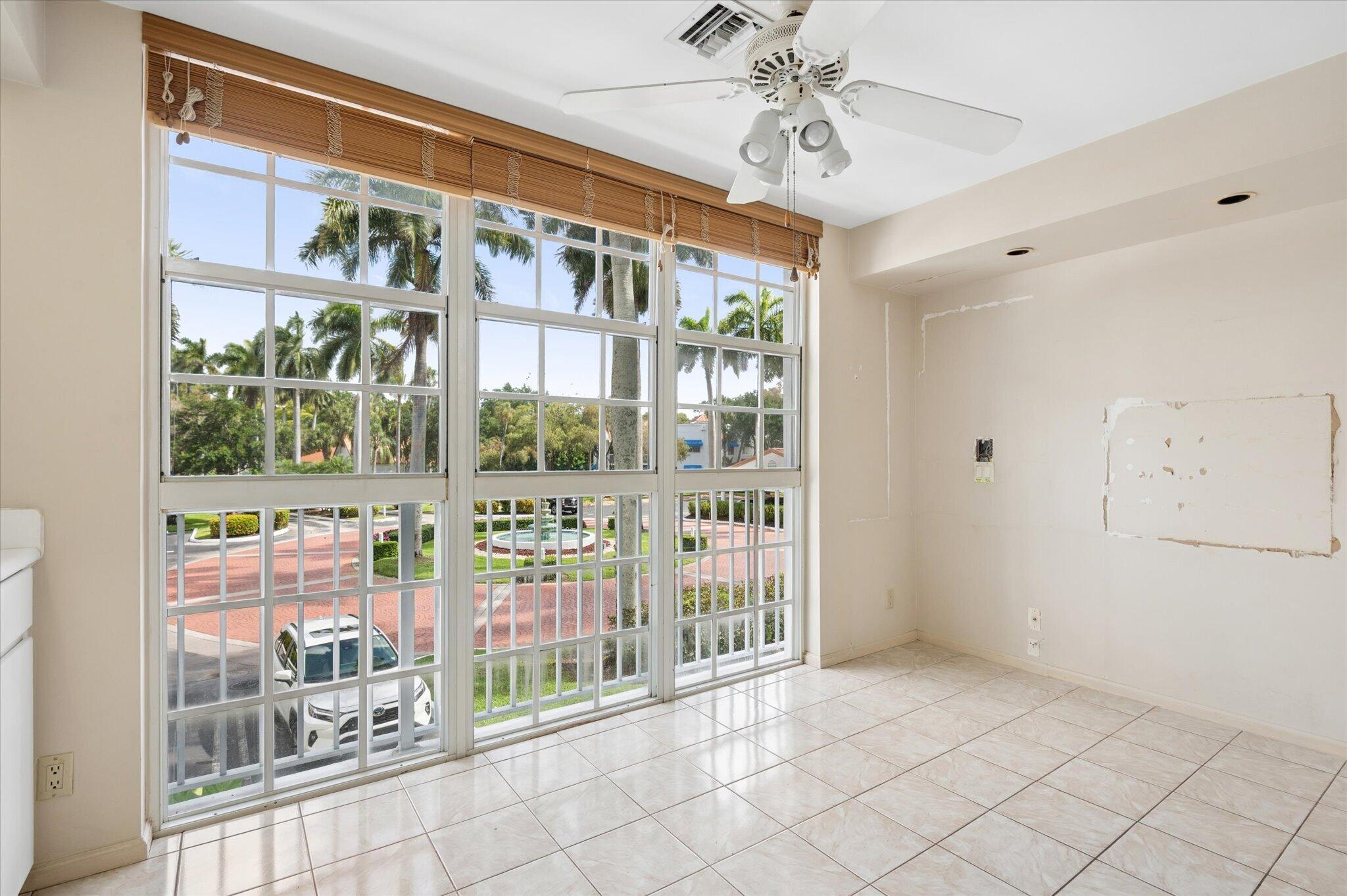 VIZCAYA TOWERS AT PALM-AIRE - Residential