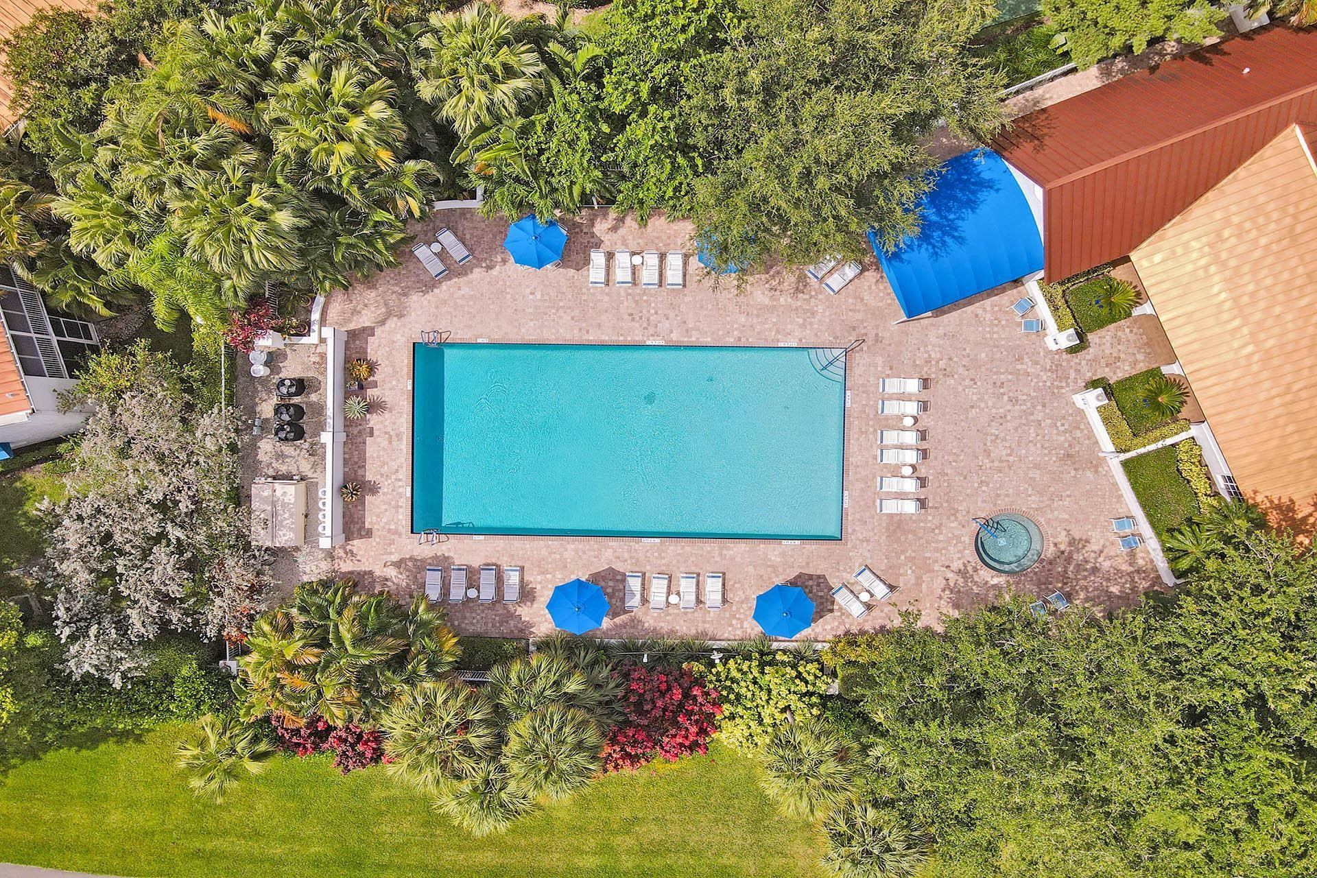 VIZCAYA TOWERS AT PALM-AIRE - Residential