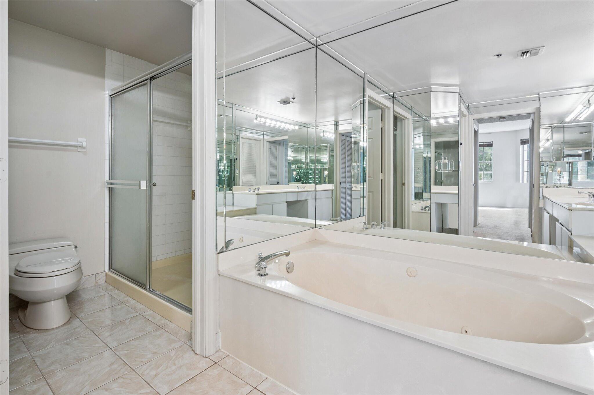 VIZCAYA TOWERS AT PALM-AIRE - Residential