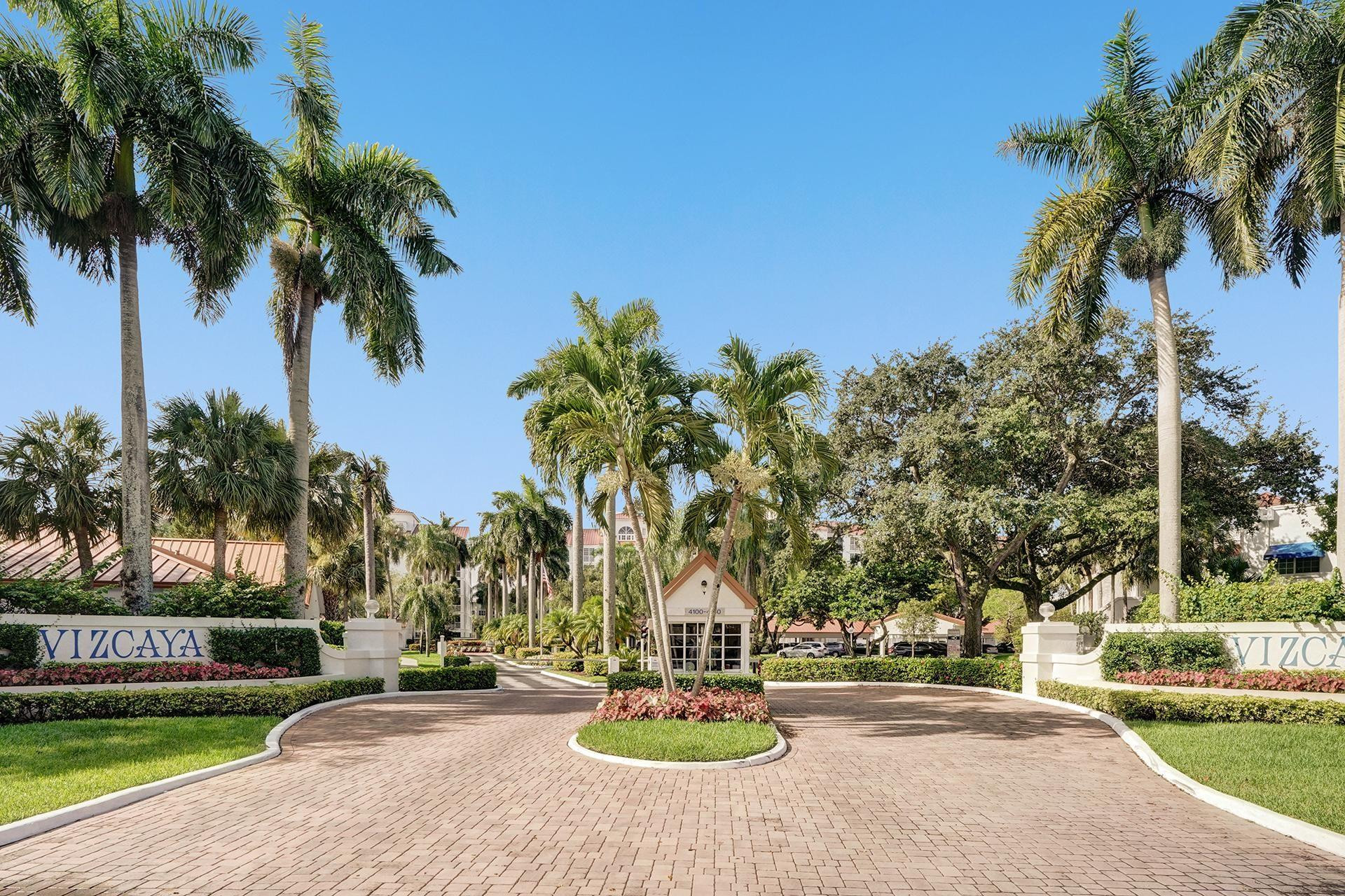 VIZCAYA TOWERS AT PALM-AIRE - Residential