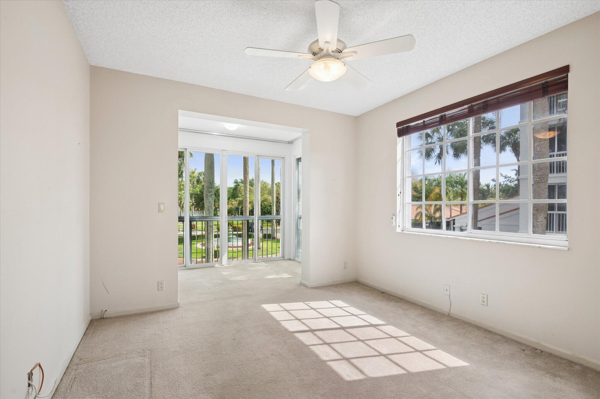 VIZCAYA TOWERS AT PALM-AIRE - Residential