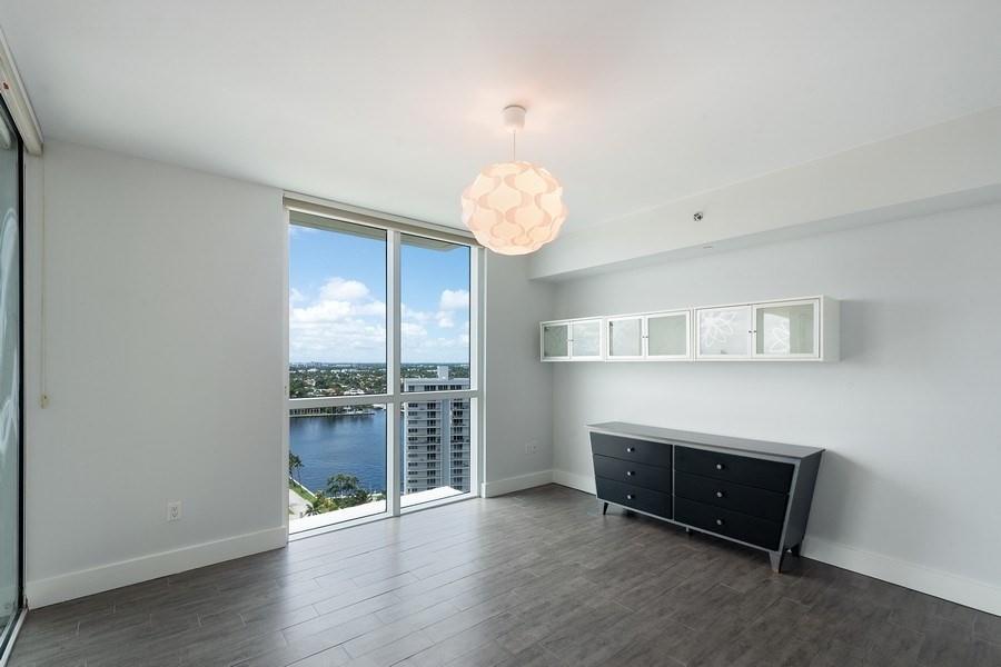 Las Olas Beach Club - Residential