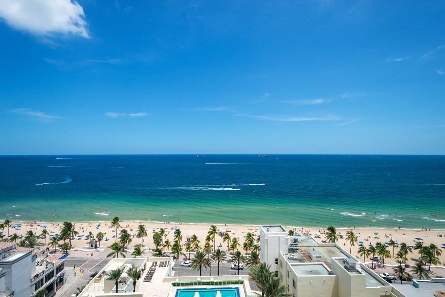 Las Olas Beach Club - Residential