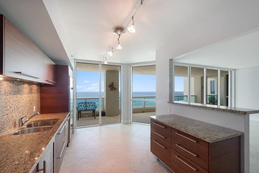 Las Olas Beach Club - Residential