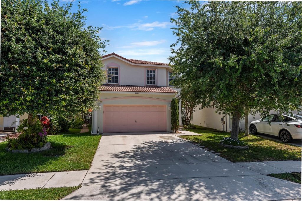 Photo of 4565 Purdue Drive, Boynton Beach, FL 33436 (MLS # F10499717)