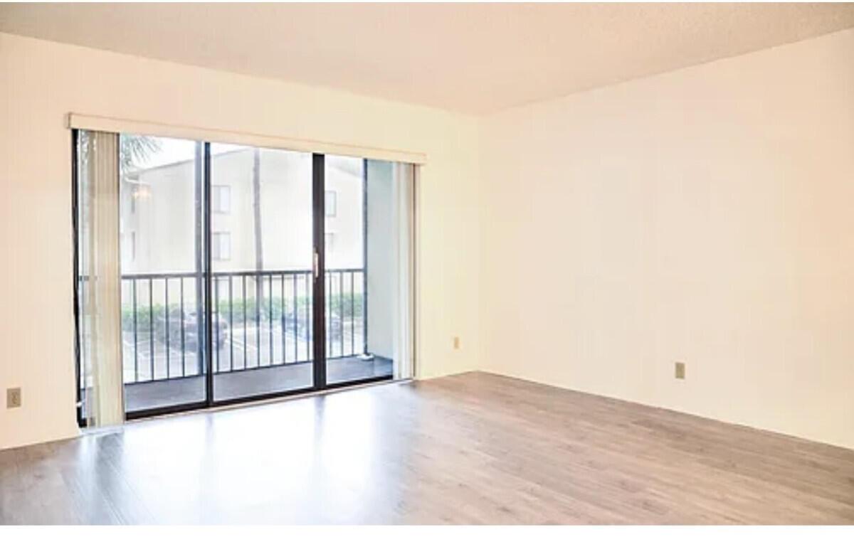 CHARTER CLUB OF PALM BEAC - Residential Lease