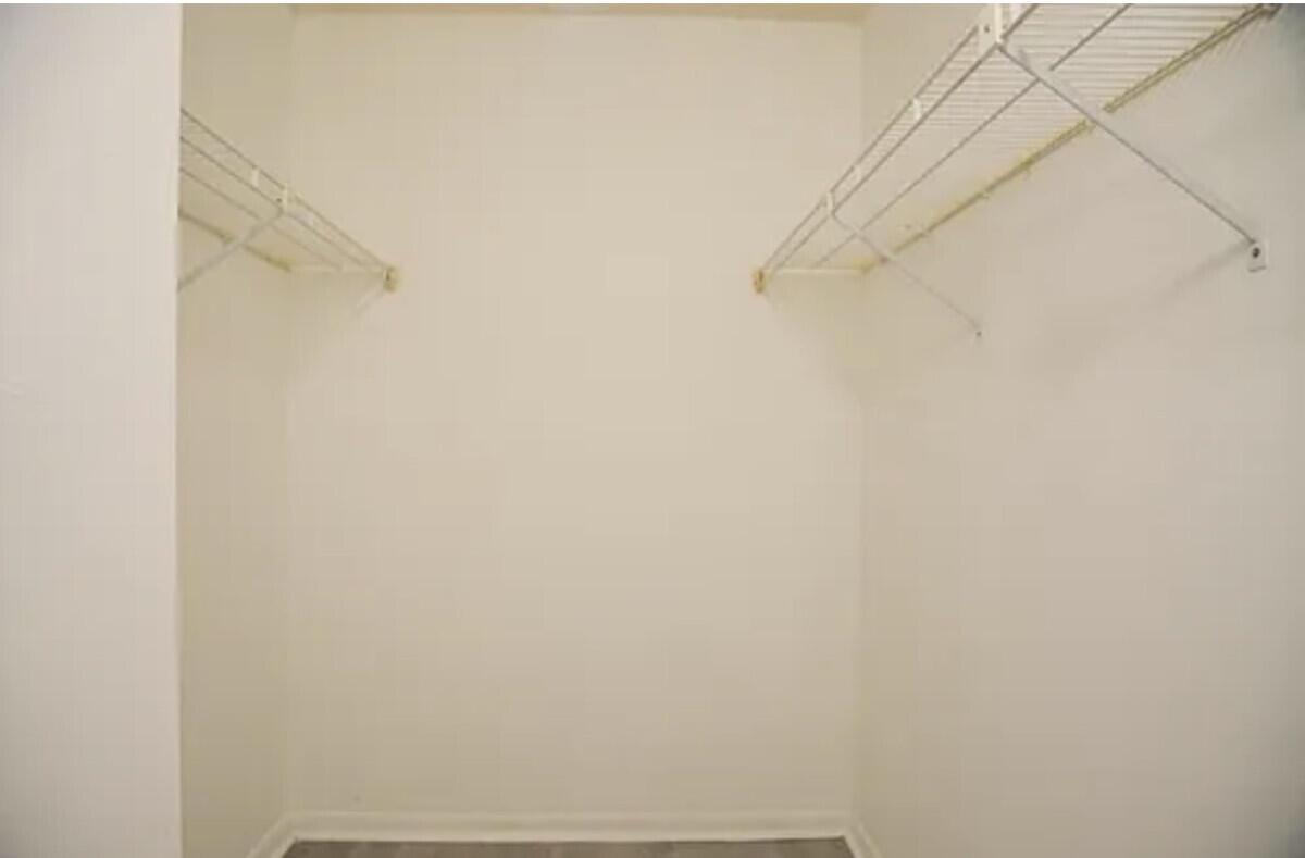 CHARTER CLUB OF PALM BEAC - Residential Lease