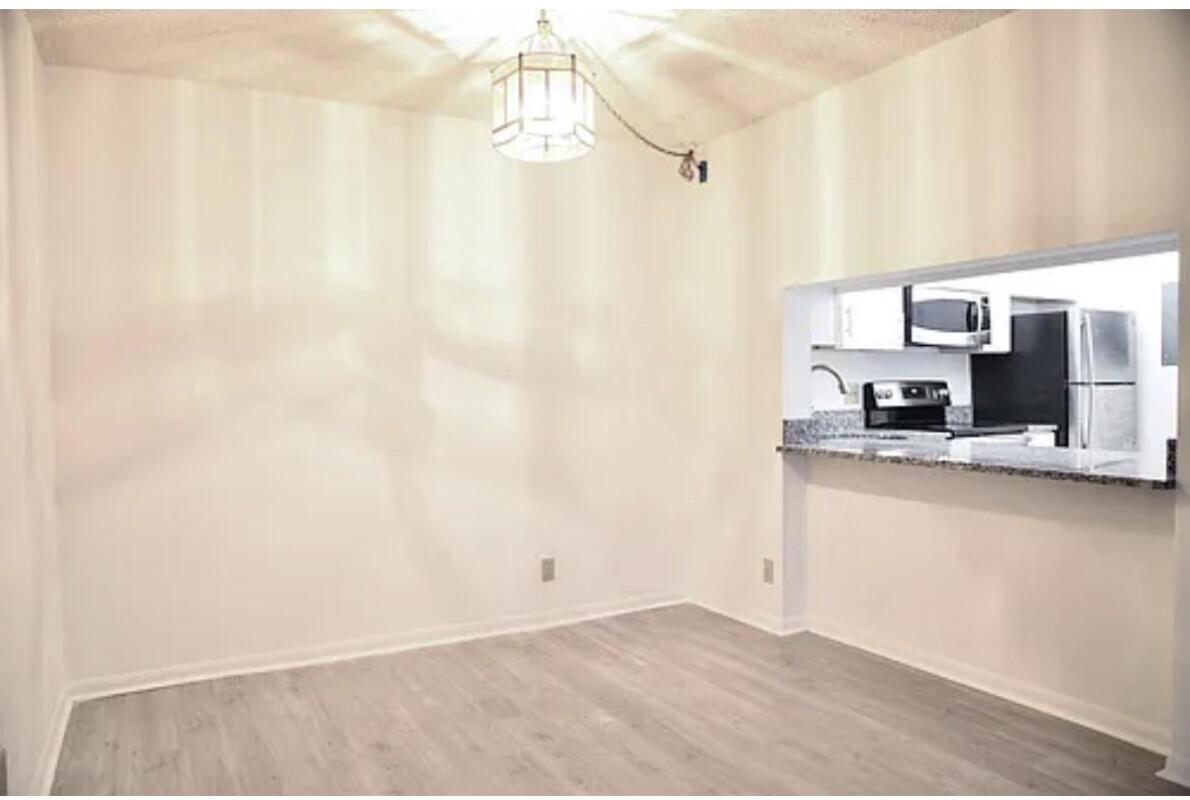 CHARTER CLUB OF PALM BEAC - Residential Lease