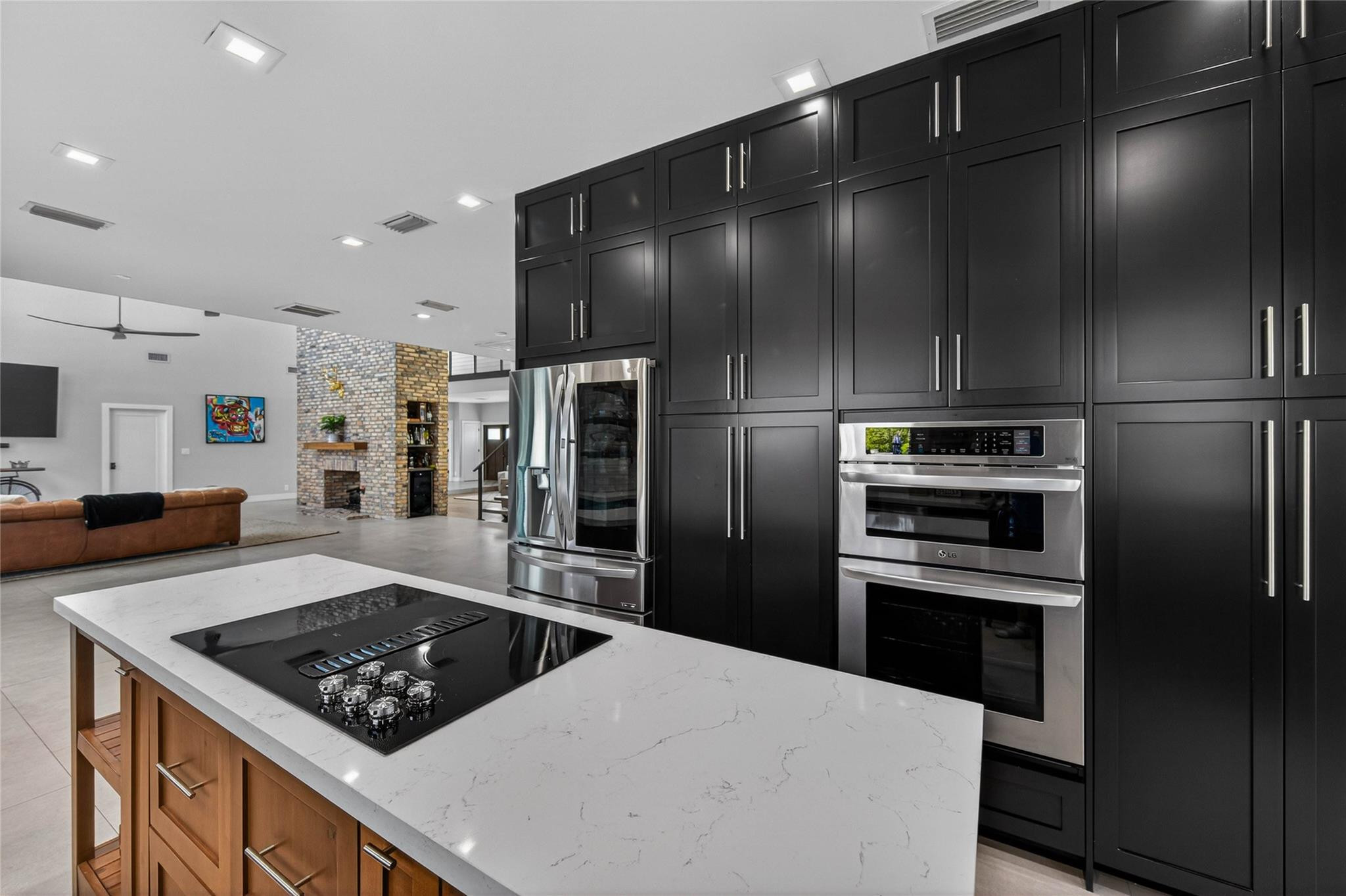 VENETIAN ISLES 2ND SEC - Residential