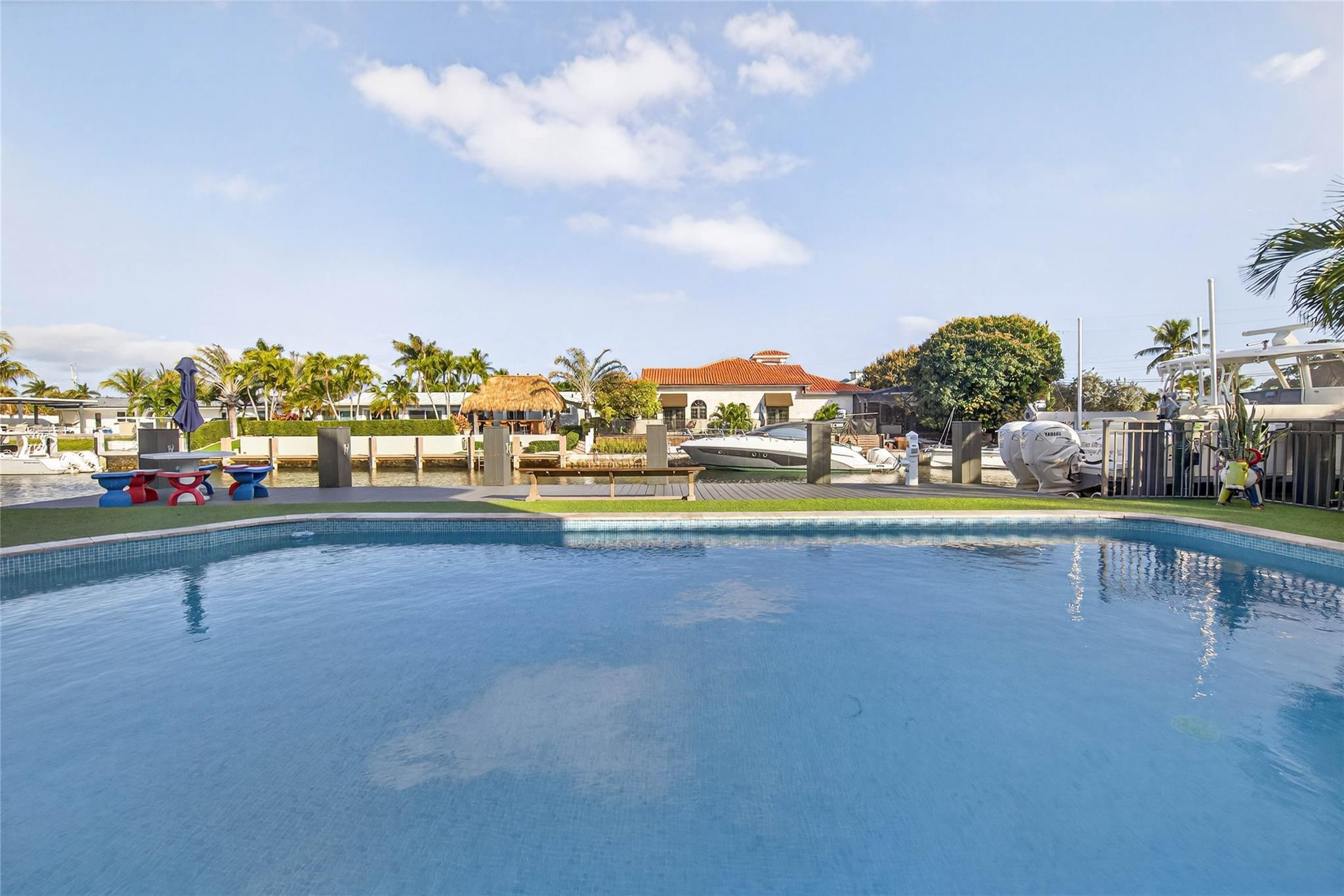 VENETIAN ISLES 2ND SEC - Residential