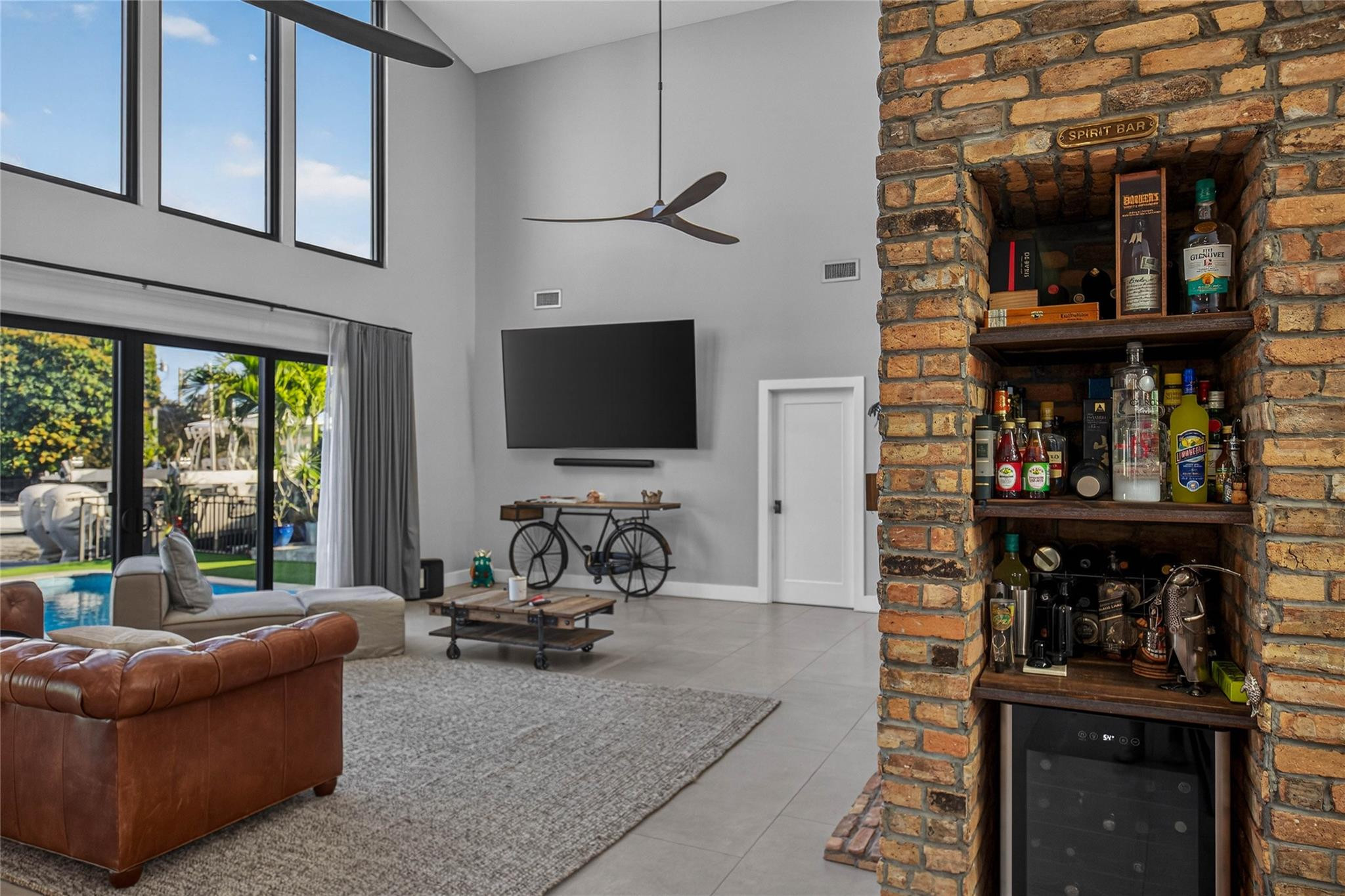 VENETIAN ISLES 2ND SEC - Residential