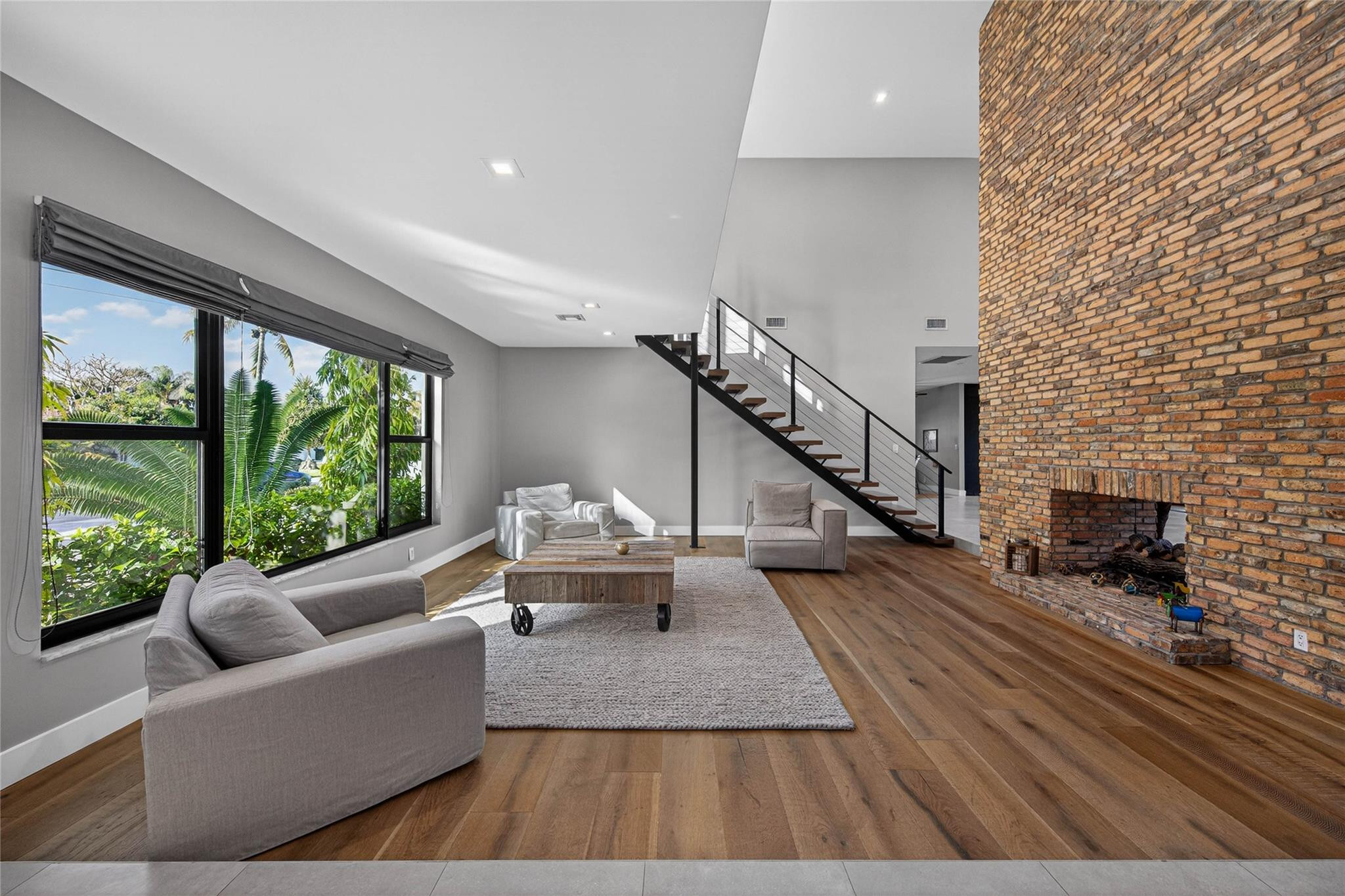 VENETIAN ISLES 2ND SEC - Residential