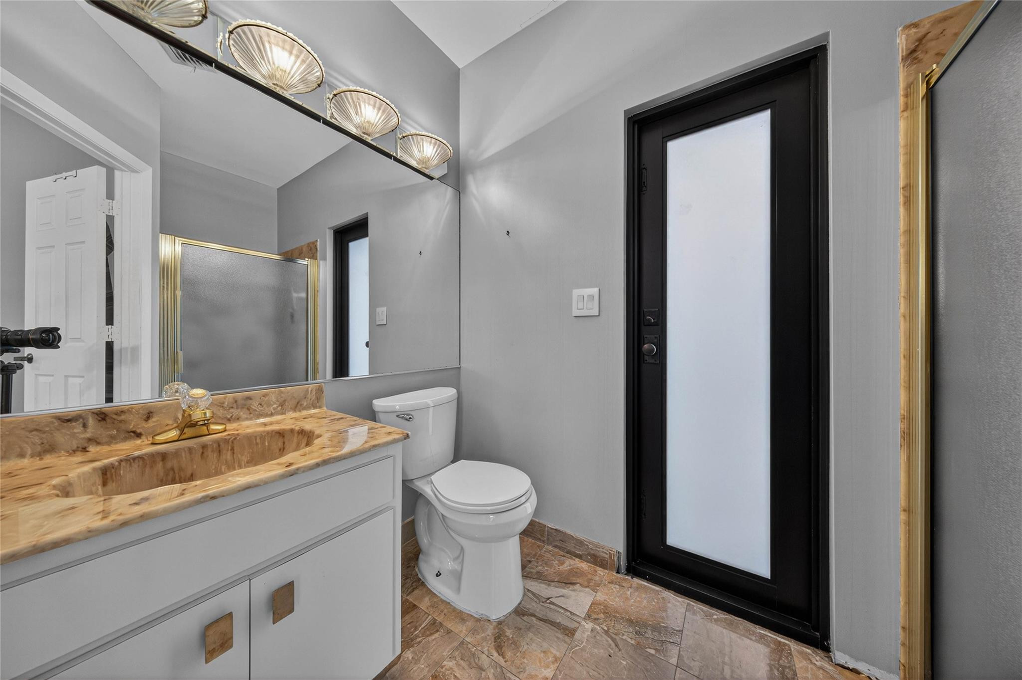 VENETIAN ISLES 2ND SEC - Residential