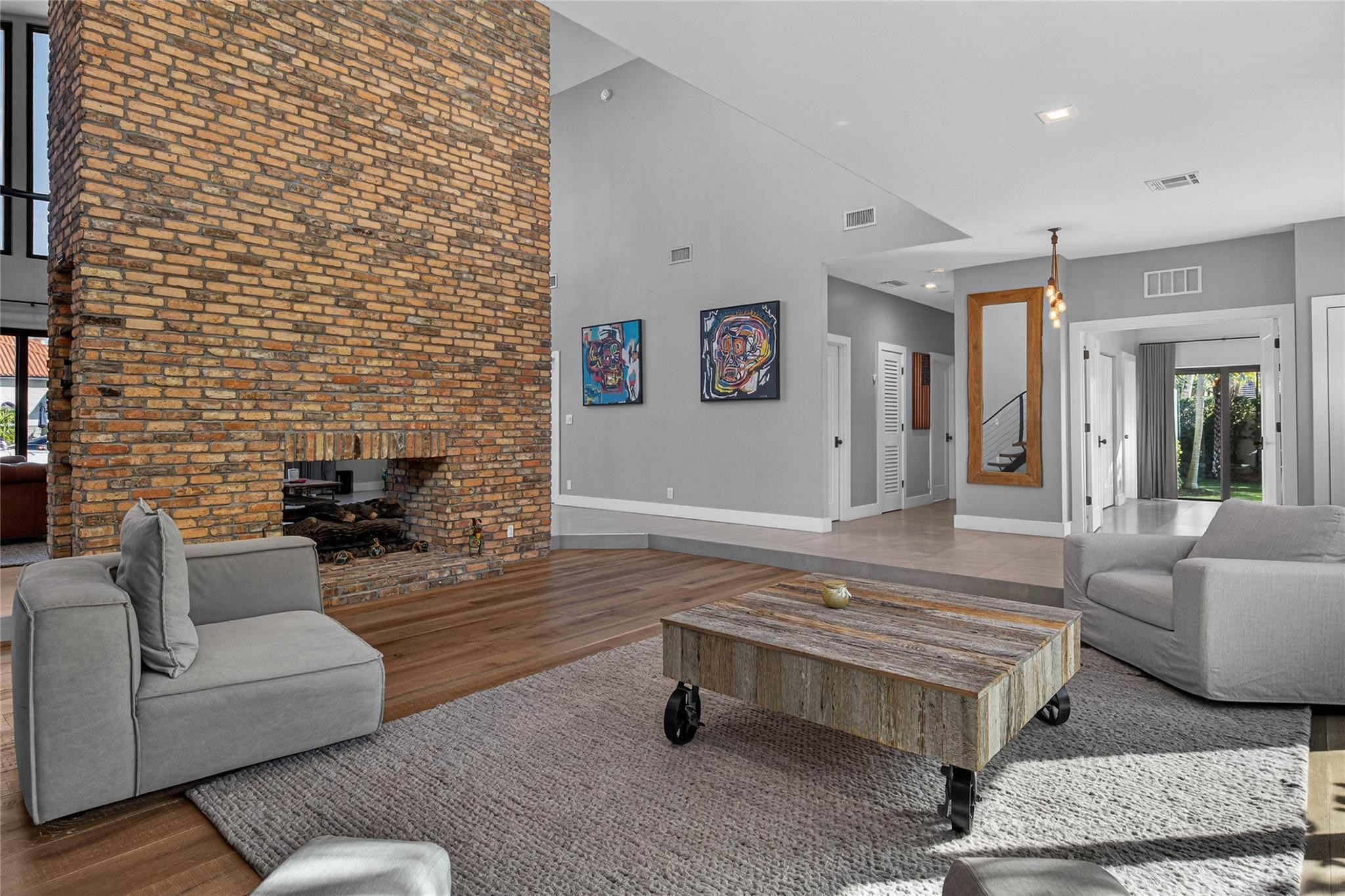 VENETIAN ISLES 2ND SEC - Residential