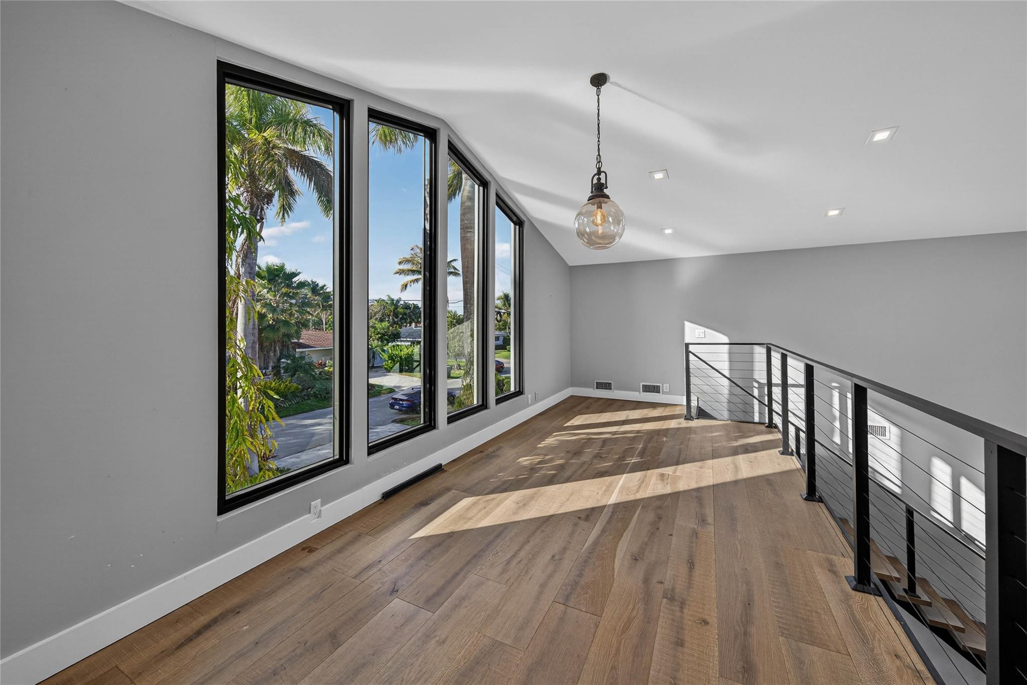 VENETIAN ISLES 2ND SEC - Residential