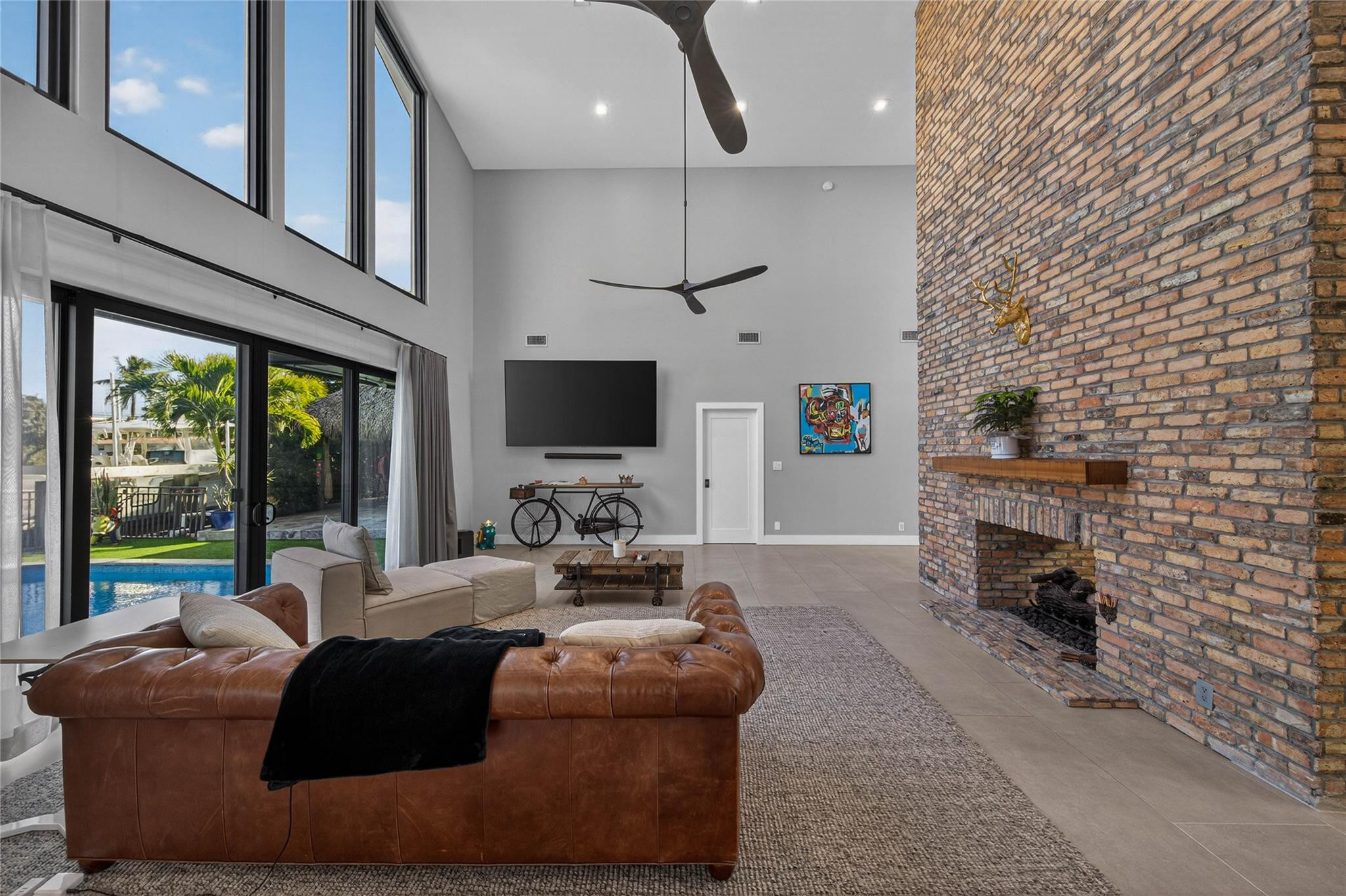 VENETIAN ISLES 2ND SEC - Residential