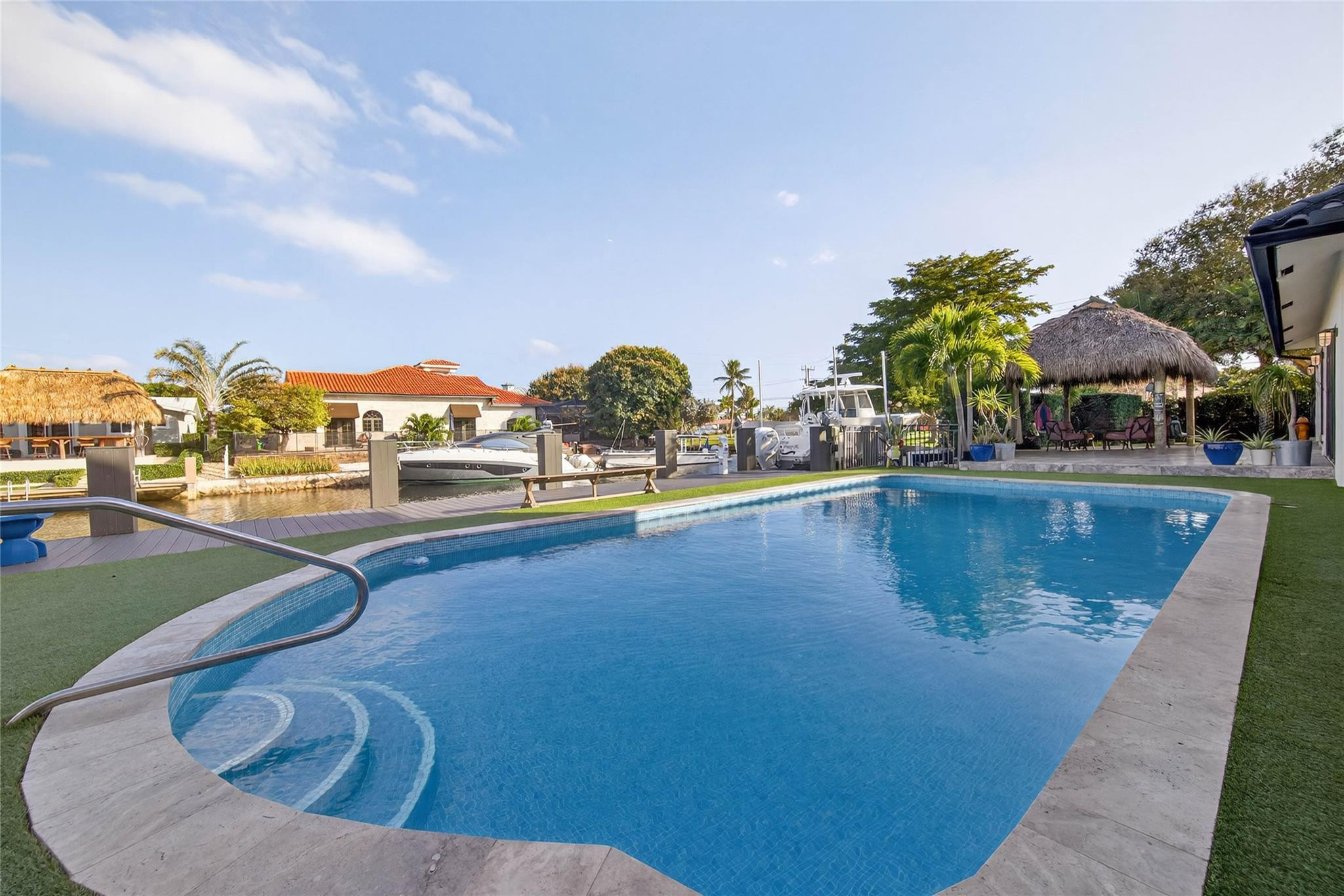 VENETIAN ISLES 2ND SEC - Residential