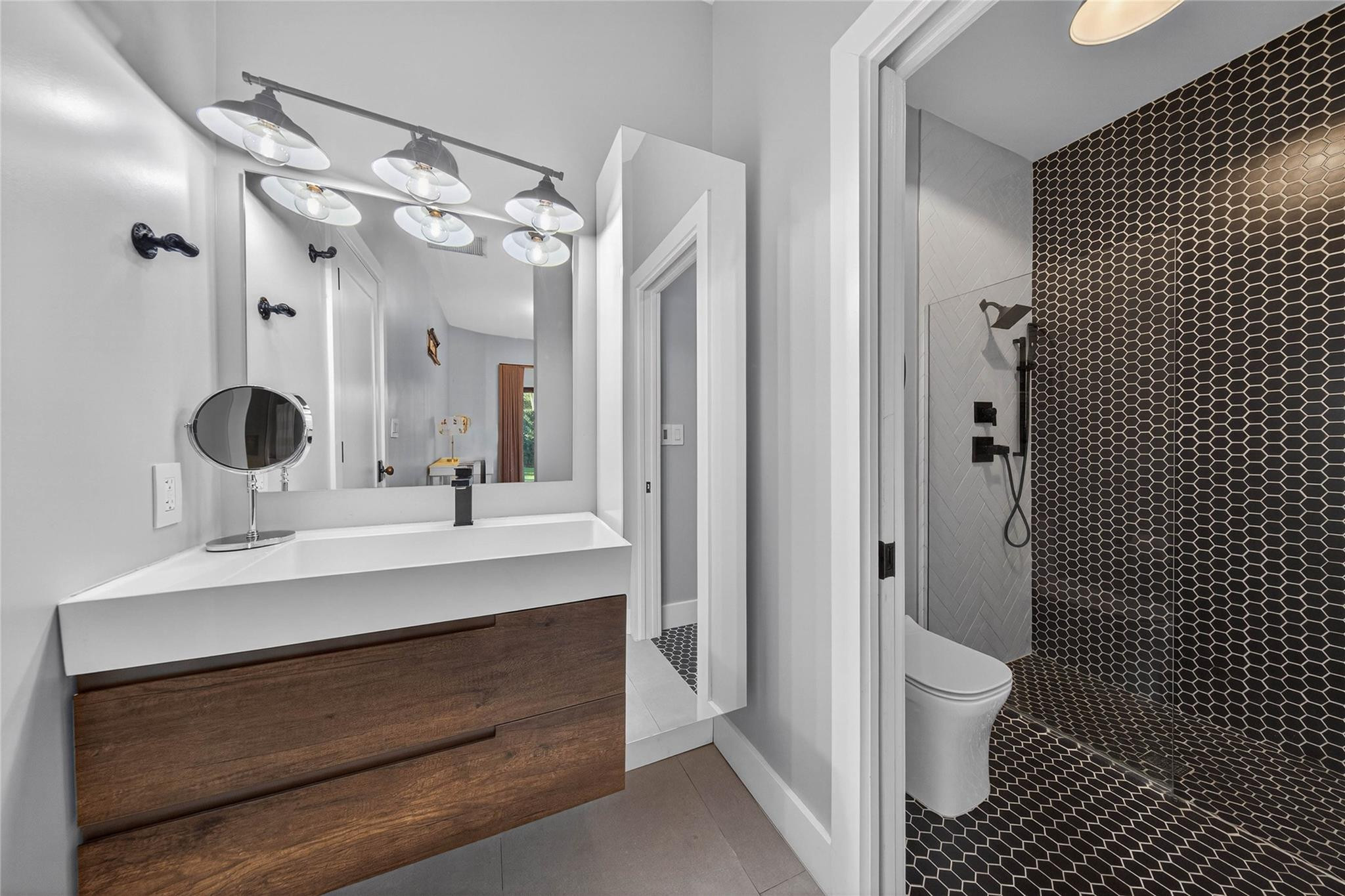 VENETIAN ISLES 2ND SEC - Residential