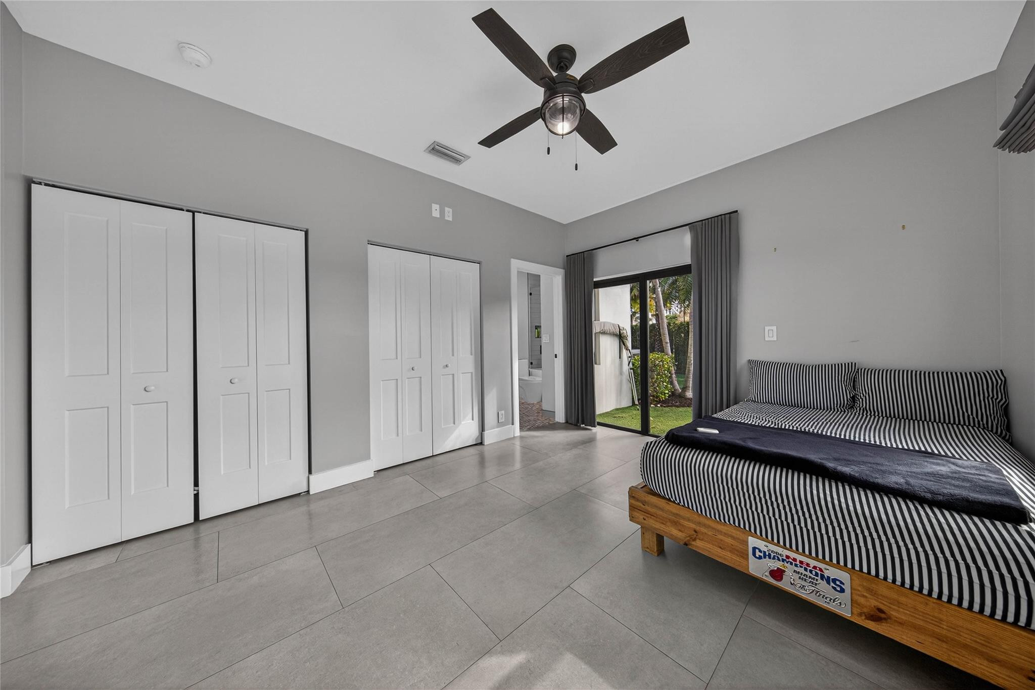 VENETIAN ISLES 2ND SEC - Residential