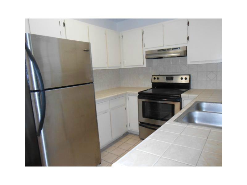 PALMS OF PEMBROKE CONDO - Residential Lease