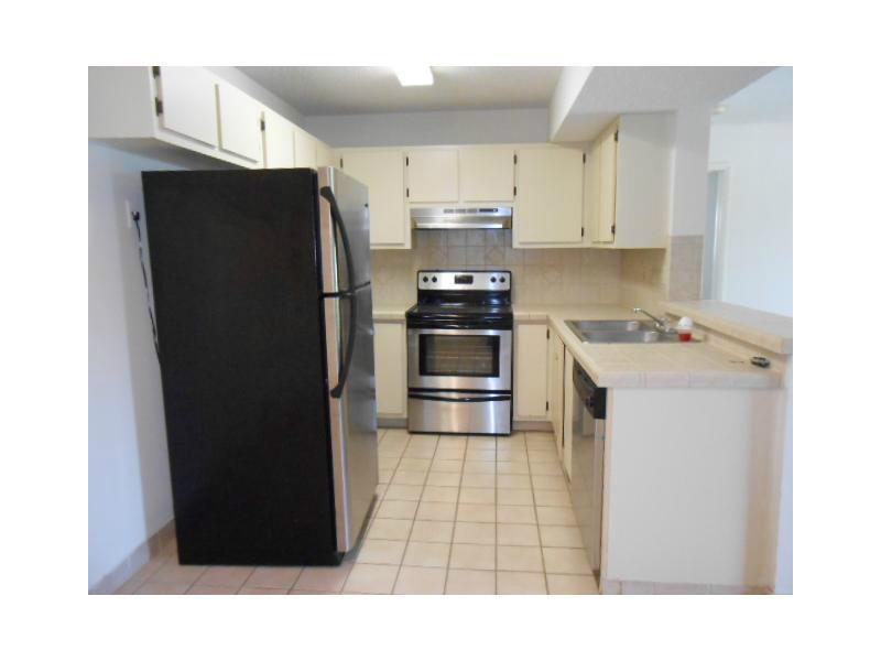 PALMS OF PEMBROKE CONDO - Residential Lease